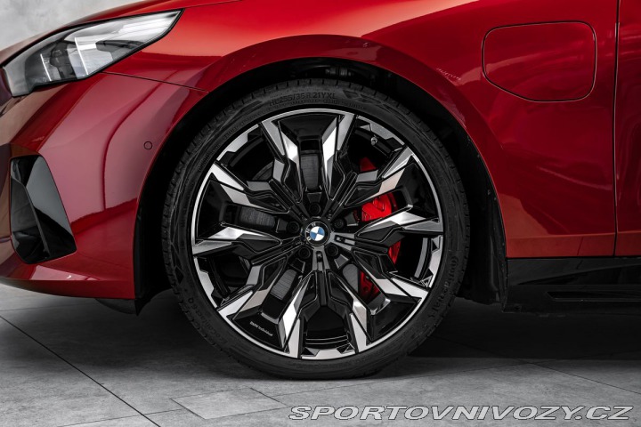 BMW 5 550 e xDrive 2026