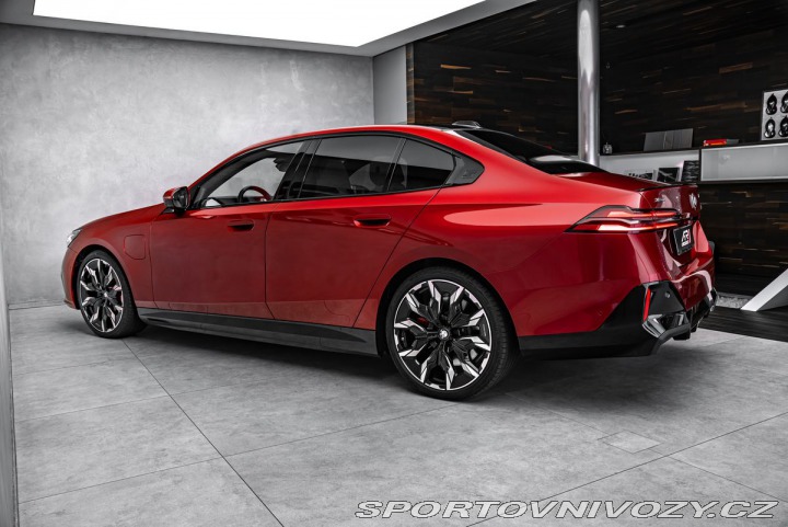 BMW 5 550 e xDrive 2026