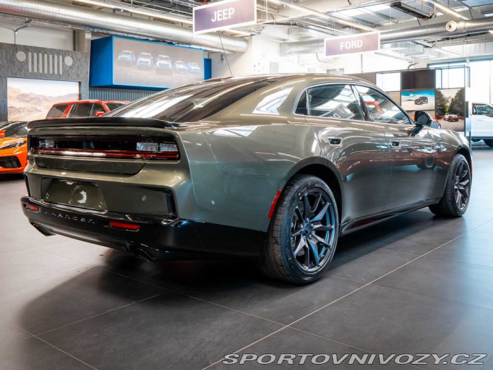 Dodge Charger 3.0 Scat Pack 4D AWD 550H 2026