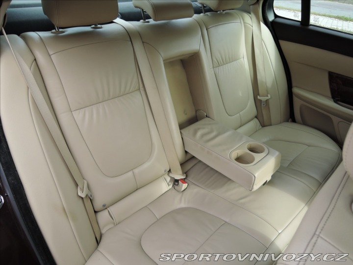Jaguar XF 3,0 V6 Diesel Aut. Kůže S 2010