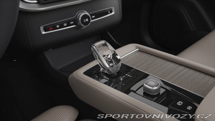 Volvo Ostatní modely XC90 2,0 T8 Plus Dark 2026