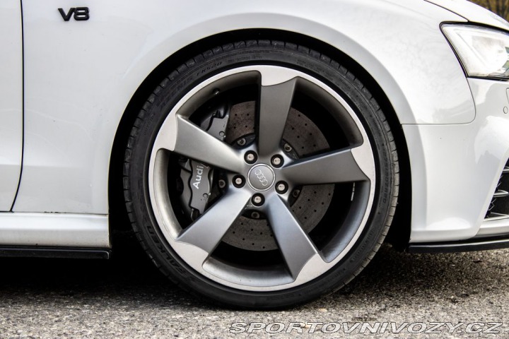 Audi RS5 2012