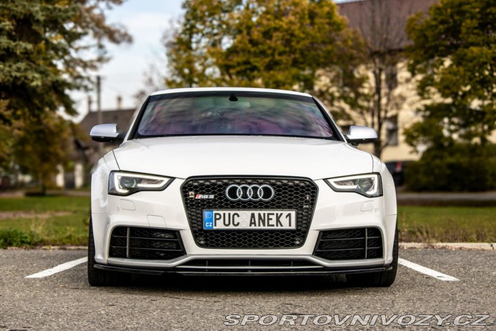 Audi RS5 2012