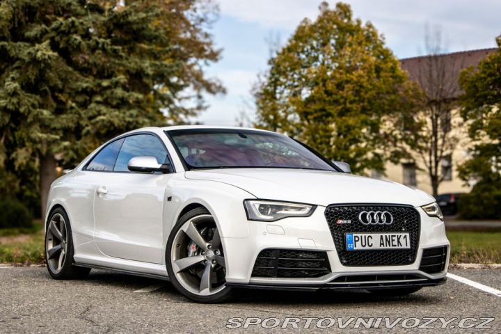 Audi RS5 2012