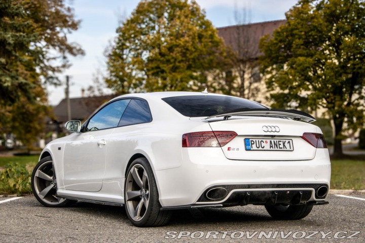 Audi RS5 2012