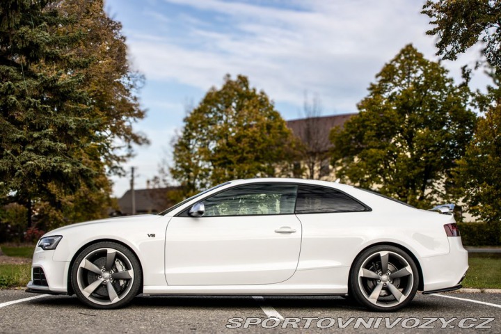 Audi RS5 2012