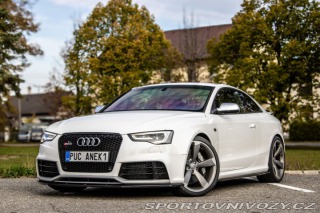Audi RS5  2012