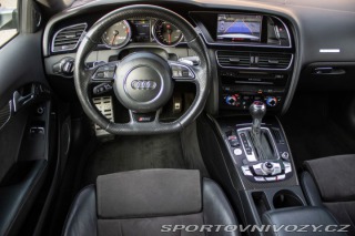 Audi RS5  2012