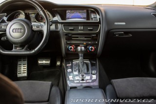 Audi RS5  2012