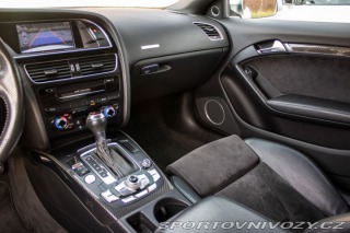 Audi RS5  2012