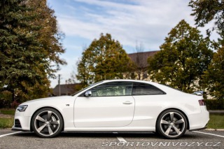 Audi RS5  2012