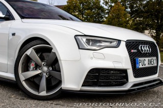 Audi RS5  2012