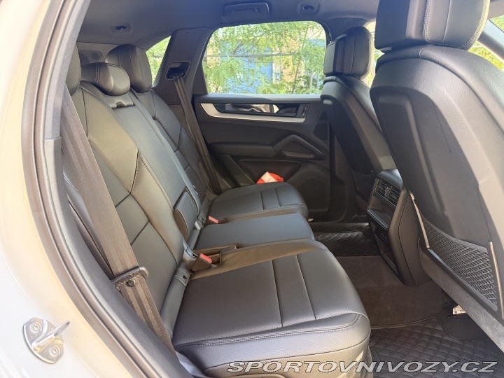 Porsche Cayenne 2024