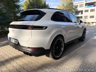 Porsche Cayenne 2024
