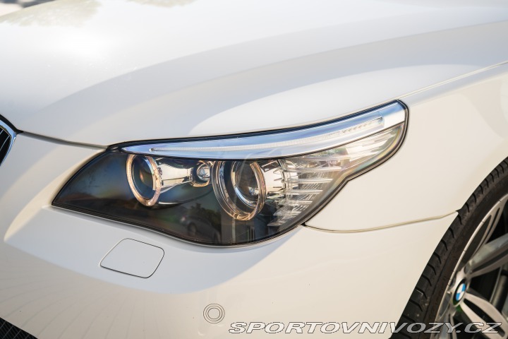 BMW 5 540i V8, SERVISKA, TOP 2008