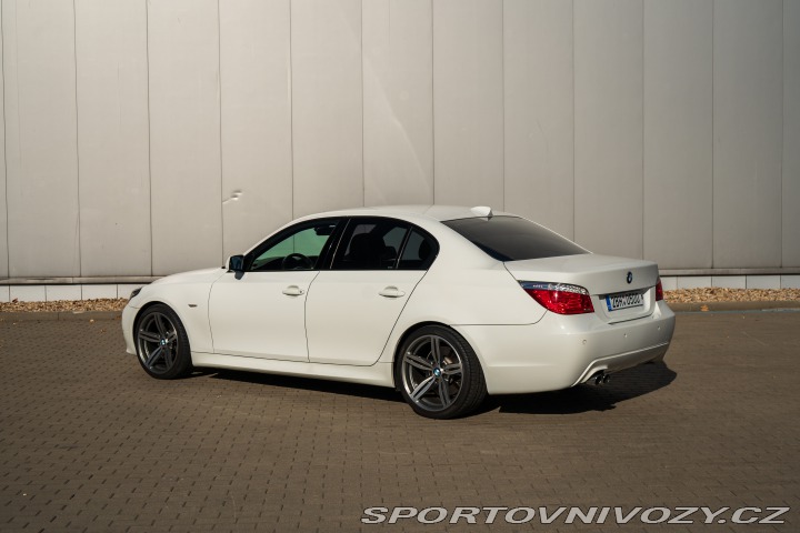 BMW 5 540i V8, SERVISKA, TOP 2008