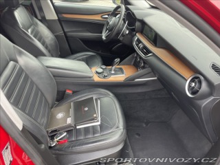 Alfa Romeo Stelvio 2,0 Turbo 280k Q4 AT8 4x4 2017