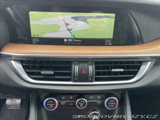 Alfa Romeo Stelvio 2,0 Turbo 280k Q4 AT8 4x4 2017