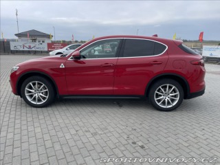 Alfa Romeo Stelvio 2,0 Turbo 280k Q4 AT8 4x4 2017