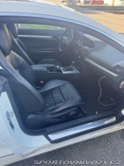 Mercedes-Benz E  2009