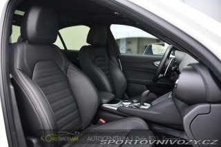 Alfa Romeo Giulia 2.0T 16V 206kW VELOCE AT8 2024