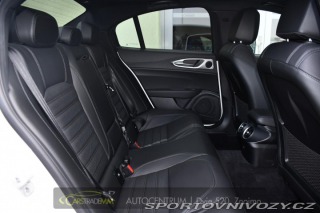 Alfa Romeo Giulia 2.0T 16V 206kW VELOCE AT8 2024