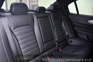Alfa Romeo Giulia 2.0T 16V 206kW VELOCE AT8 2024