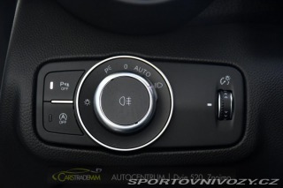 Alfa Romeo Giulia 2.0T 16V 206kW VELOCE AT8 2024