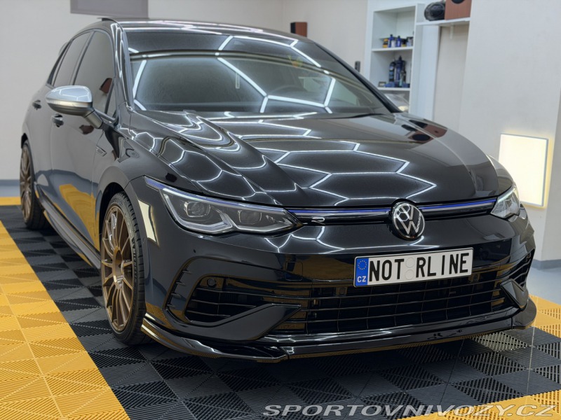 Volkswagen Golf R