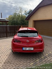 Opel Astra GTC OPC 2013
