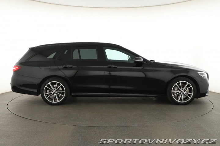 Mercedes-Benz E AMG Paket E 300 e 4MATIC 2021