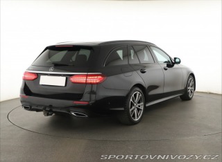 Mercedes-Benz E AMG Paket E 300 e 4MATIC 2021