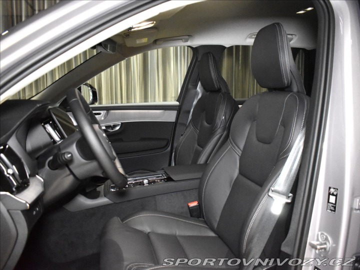 Volvo Ostatní modely XC90 2,0 T8 Plus Dark 2026