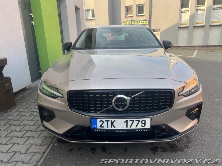 Volvo S60  2023