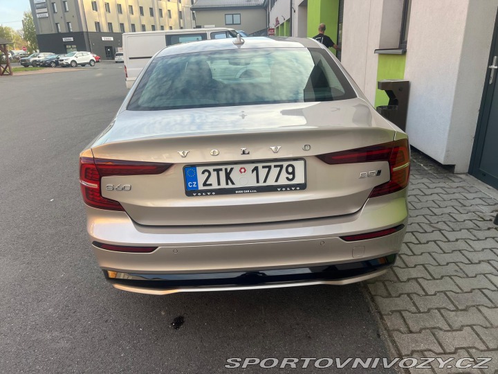 Volvo S60  2023
