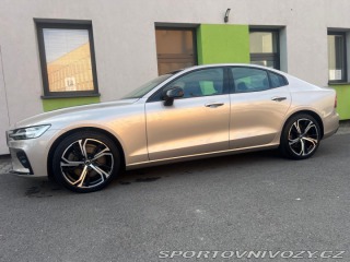 Volvo S60  2023