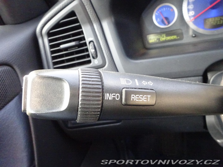 Volvo V70 2.5T 220kW R AWD AUTOMAT 2005