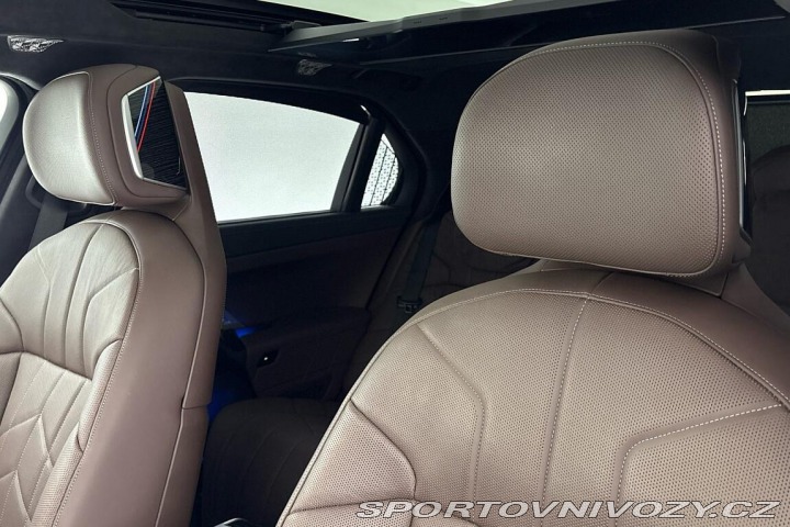 BMW i7 xDrive60 2023