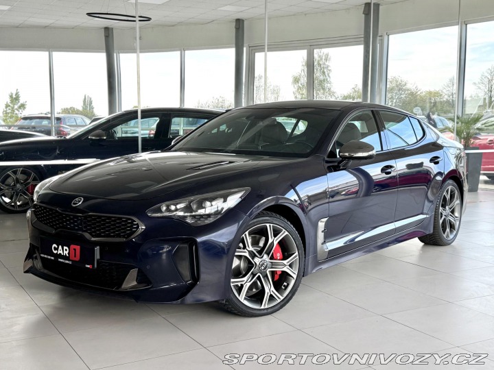Kia Stinger 3,3TGDI V6*4WD*HUD*360kam 2018