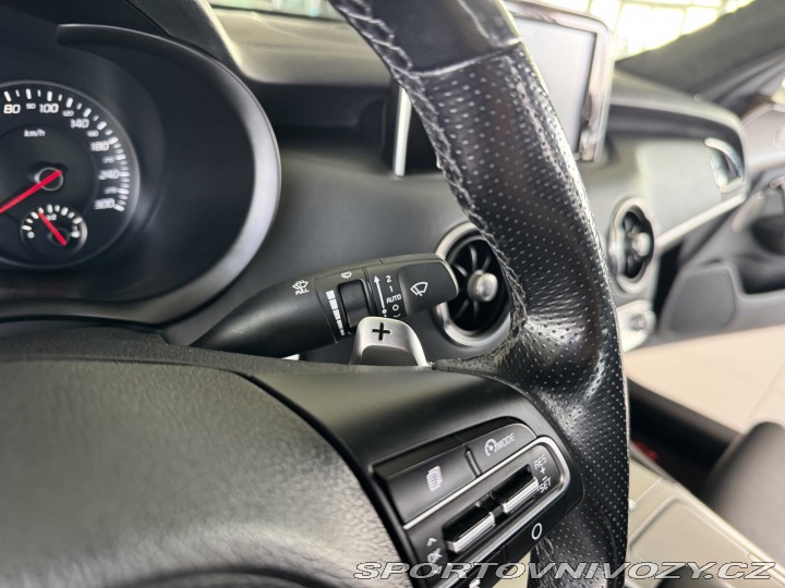 Kia Stinger 3,3TGDI V6*4WD*HUD*360kam 2018