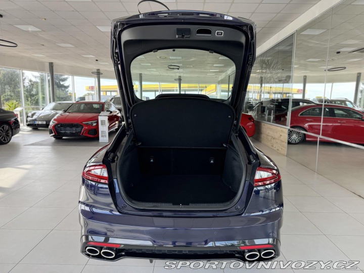 Kia Stinger 3,3TGDI V6*4WD*HUD*360kam 2018
