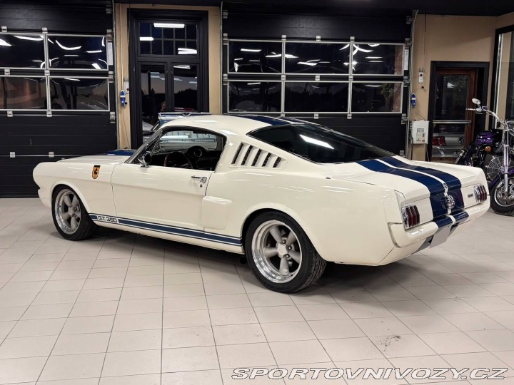 Ford Mustang GT Shelby GT350R 1965