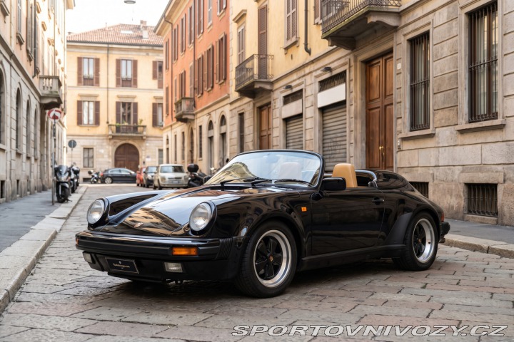 Porsche 911 CARRERA 3.2 SPEEDSTER 1990