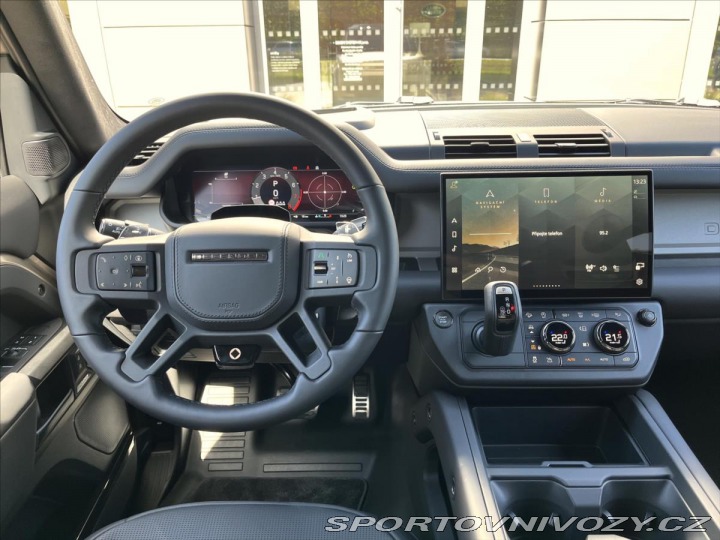 Ostatní značky Ostatní modely Land Rover Defender 4,4 110 OCTA P635 V8 AWD 2026