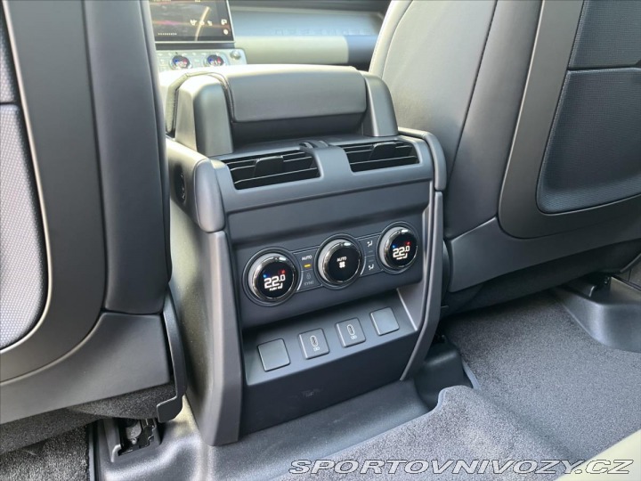 Ostatní značky Ostatní modely Land Rover Defender 4,4 110 OCTA P635 V8 AWD 2026