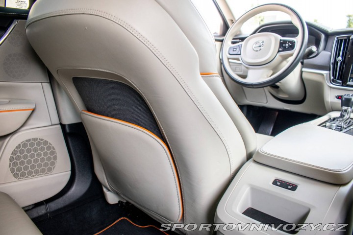 Volvo V90 T5 Cross Country Ocean R 2018