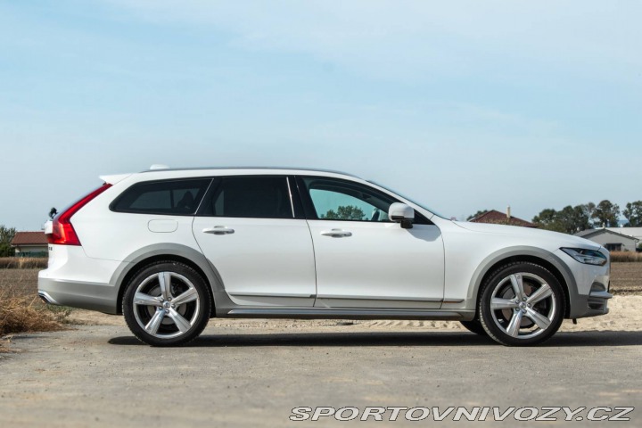 Volvo V90 T5 Cross Country Ocean R 2018
