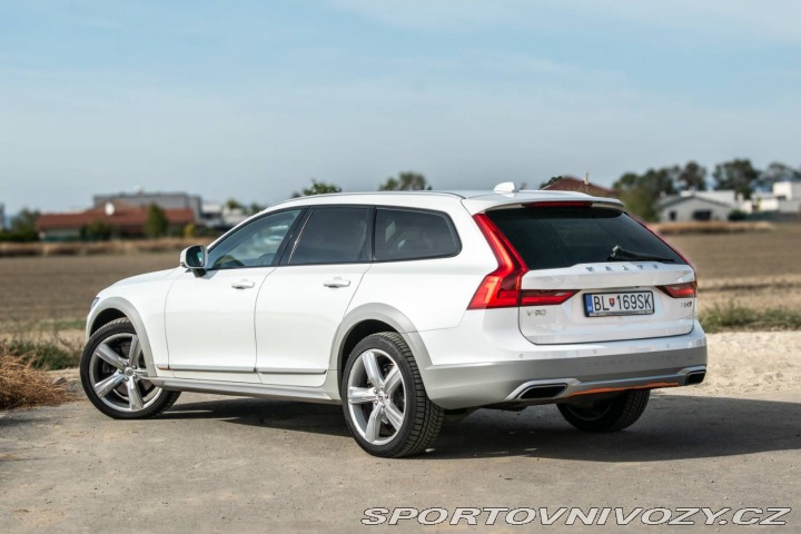 Volvo V90 T5 Cross Country Ocean R 2018