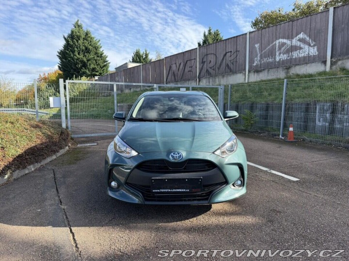Toyota Yaris 1.5 HEV 116 LIMITED výbav 1800