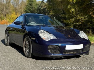 Porsche 911 Carrera 4 - manuál 2002